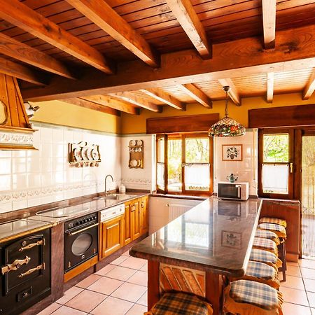 Casa Rural La Regoria Кареня де Кабралес Екстериор снимка