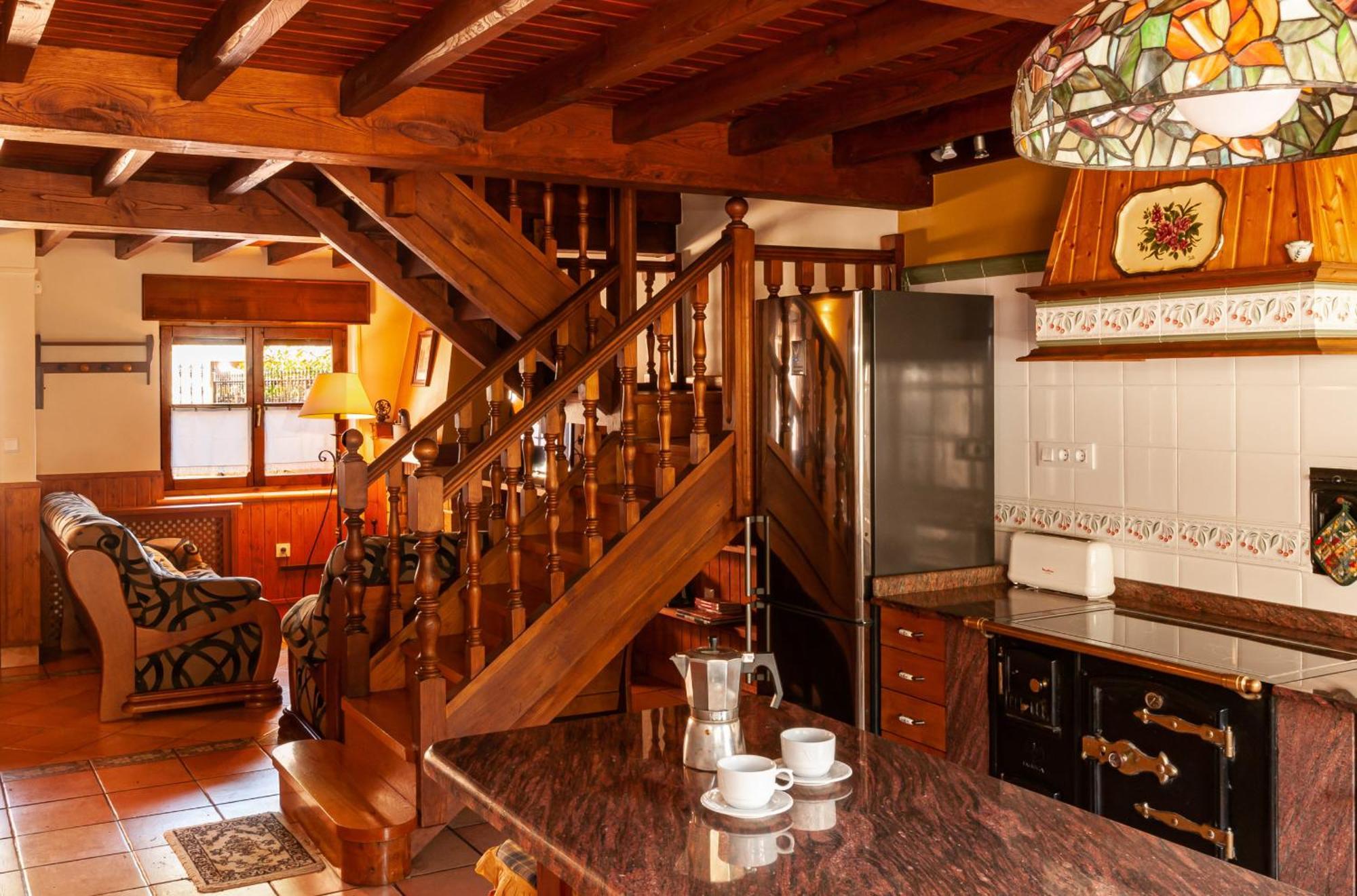 Casa Rural La Regoria Кареня де Кабралес Екстериор снимка