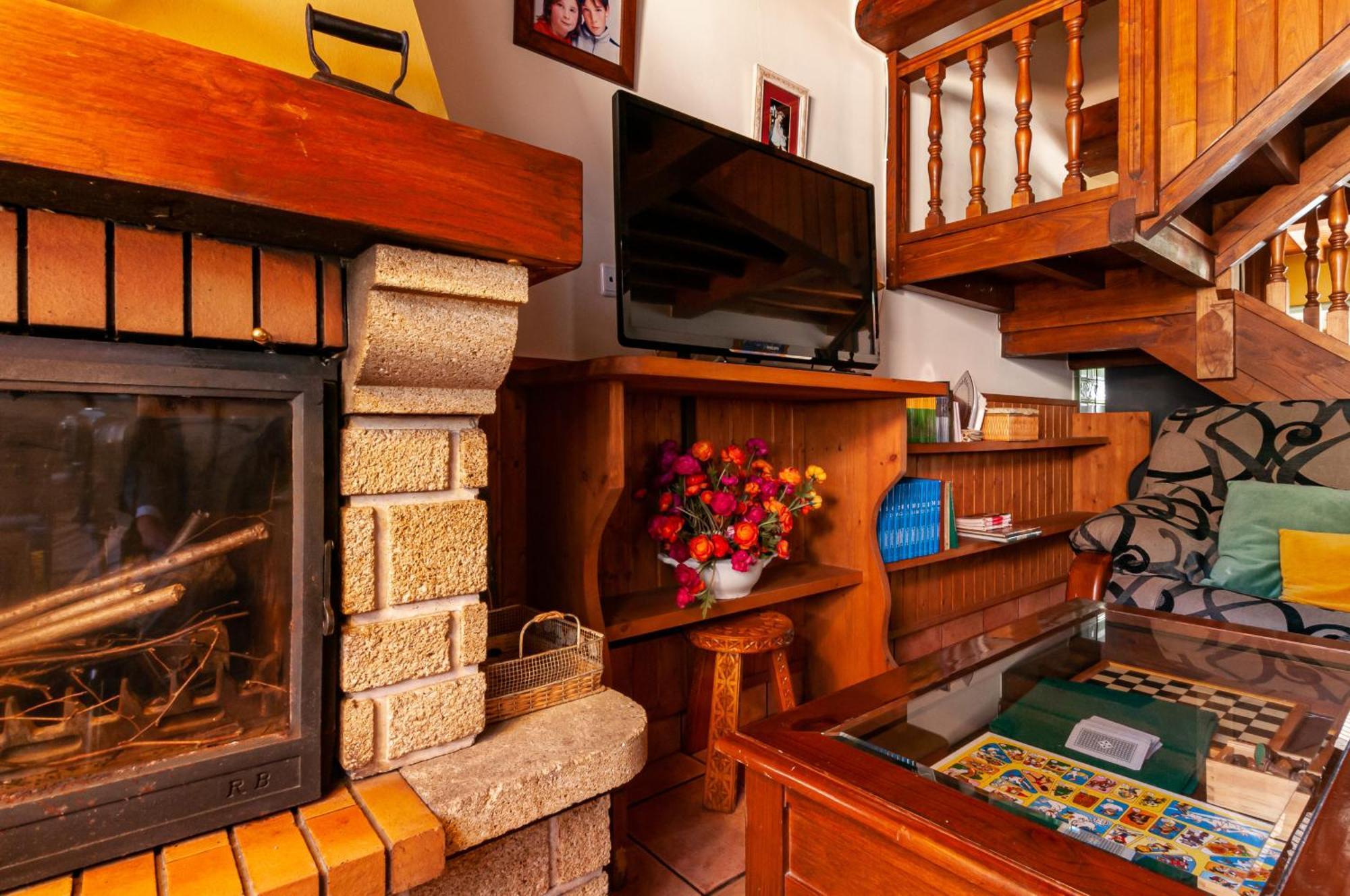 Casa Rural La Regoria Кареня де Кабралес Екстериор снимка