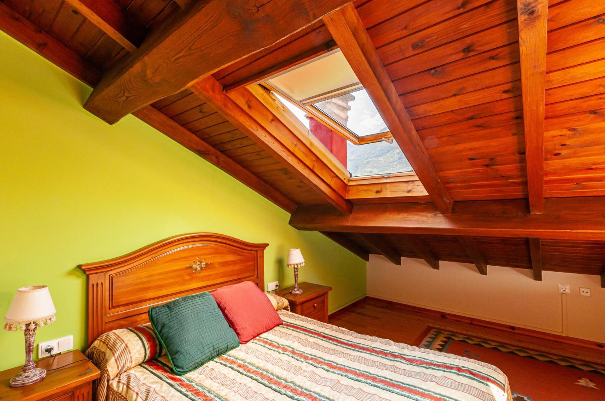Casa Rural La Regoria Кареня де Кабралес Екстериор снимка