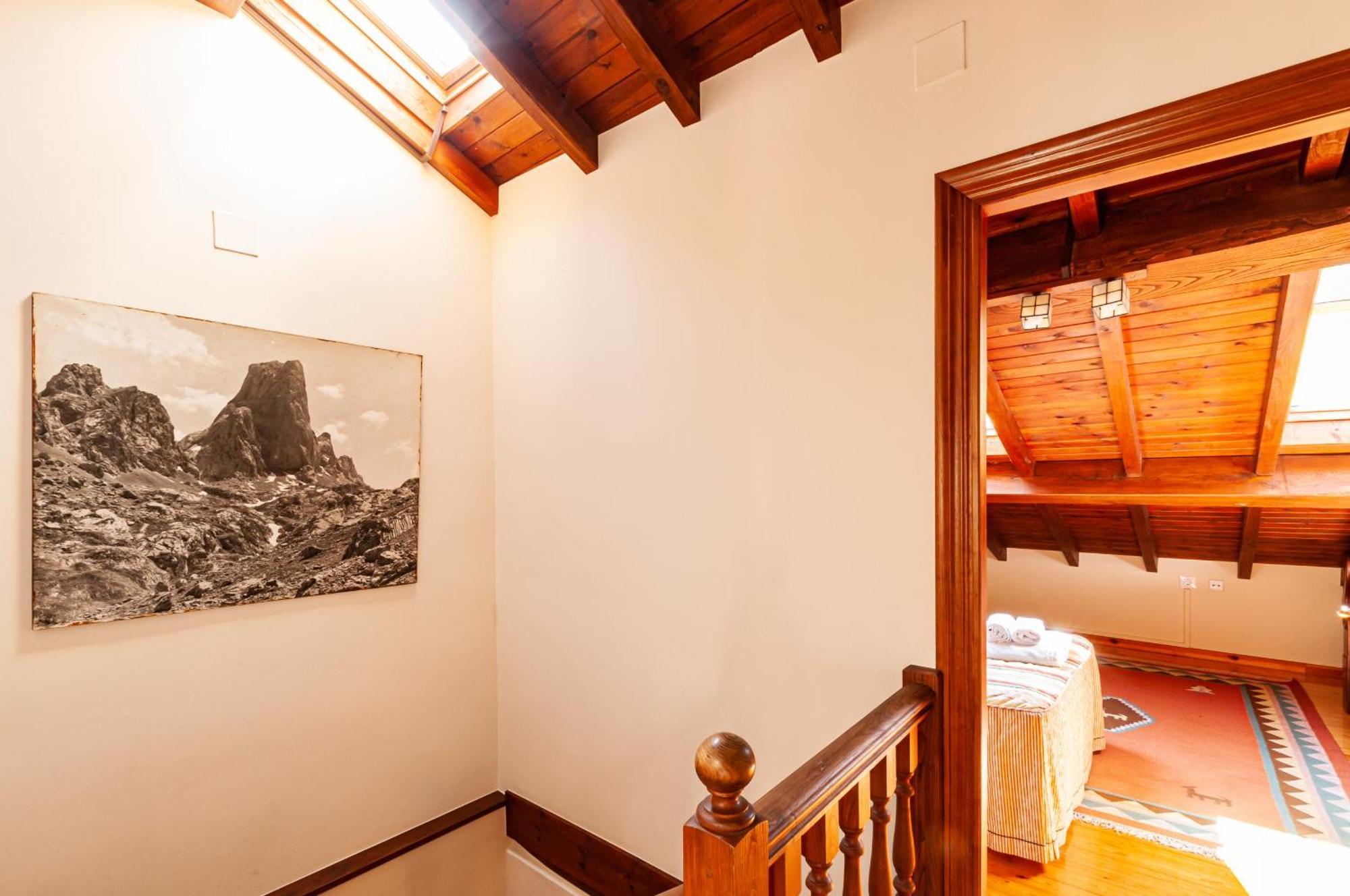 Casa Rural La Regoria Кареня де Кабралес Екстериор снимка