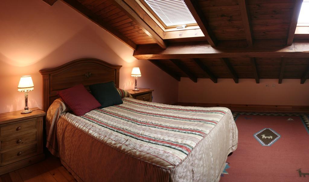 Casa Rural La Regoria Кареня де Кабралес Екстериор снимка