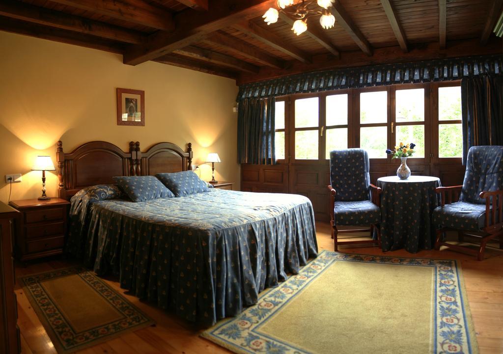 Casa Rural La Regoria Кареня де Кабралес Екстериор снимка