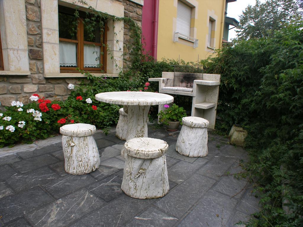 Casa Rural La Regoria Кареня де Кабралес Екстериор снимка