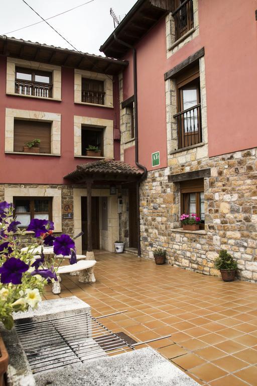 Casa Rural La Regoria Кареня де Кабралес Екстериор снимка