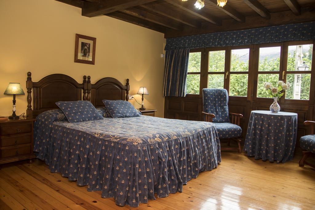 Casa Rural La Regoria Кареня де Кабралес Екстериор снимка